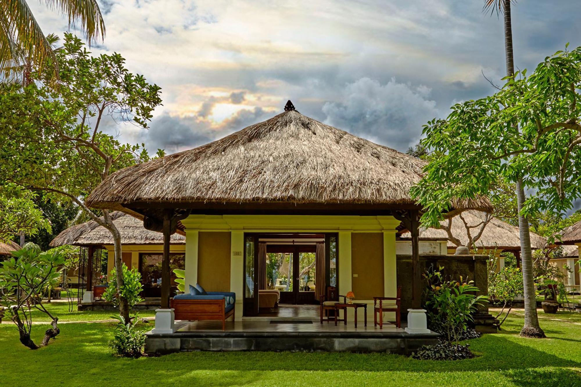 Hotel Puri Bagus Lovina Exterior foto